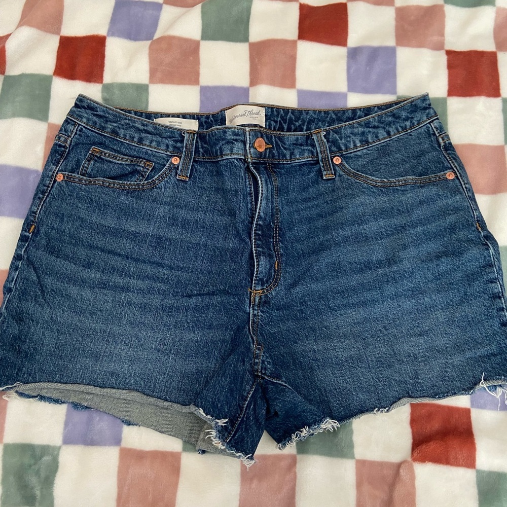 UNIVERSAL THREAD DENIM CUT OFF SHORTS SIZE 16